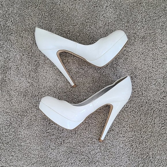 Guess Winna Women's Size 7 White Platform Stiletto Pumps - Picture 4 of 4